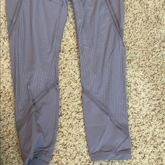 Cal is by Carrie Underwood 3/4 tights - Picture 3 of 6